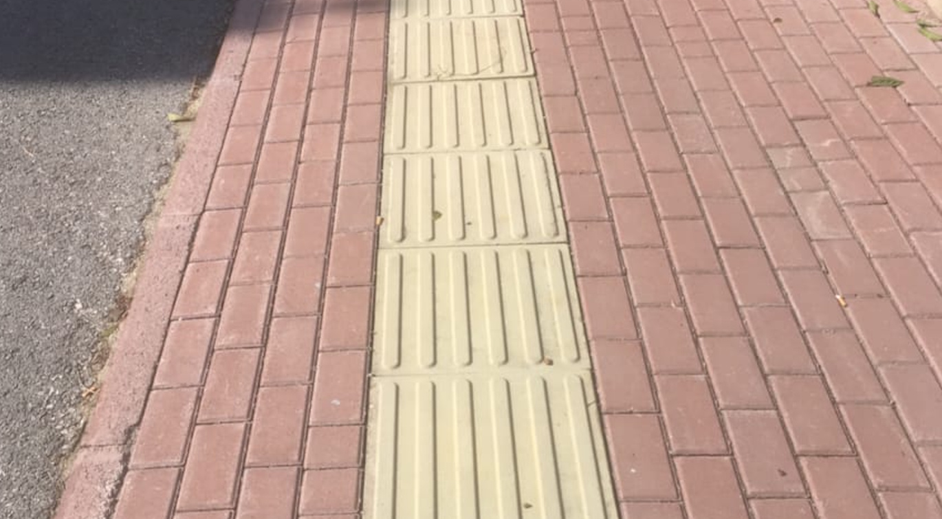 Görme Engelli Kılavuz Taşı